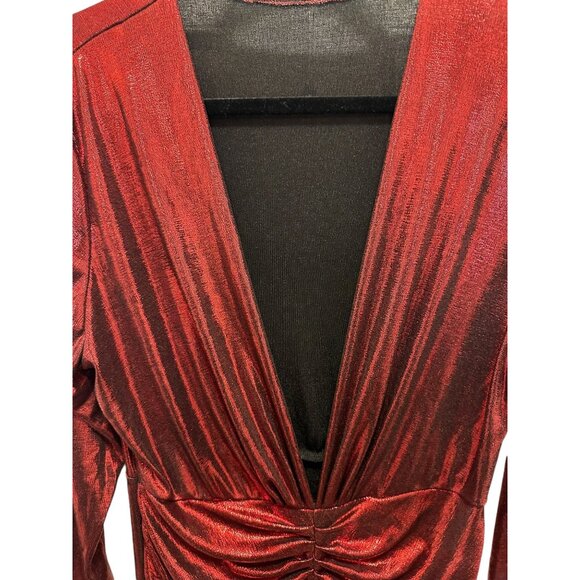 ✌️ 2/$40 ✌️ Red Shimmery Plunging Neck Ruched Body Con Dress sz L - Picture 3 of 8